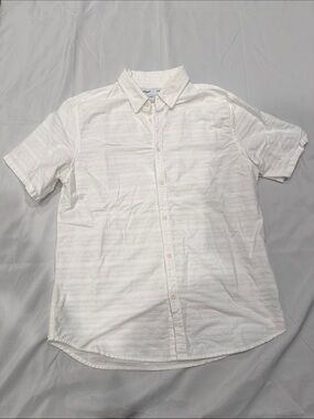 Old Navy Men's Short-Sleeve White Button-Down Slim Shirt—Large